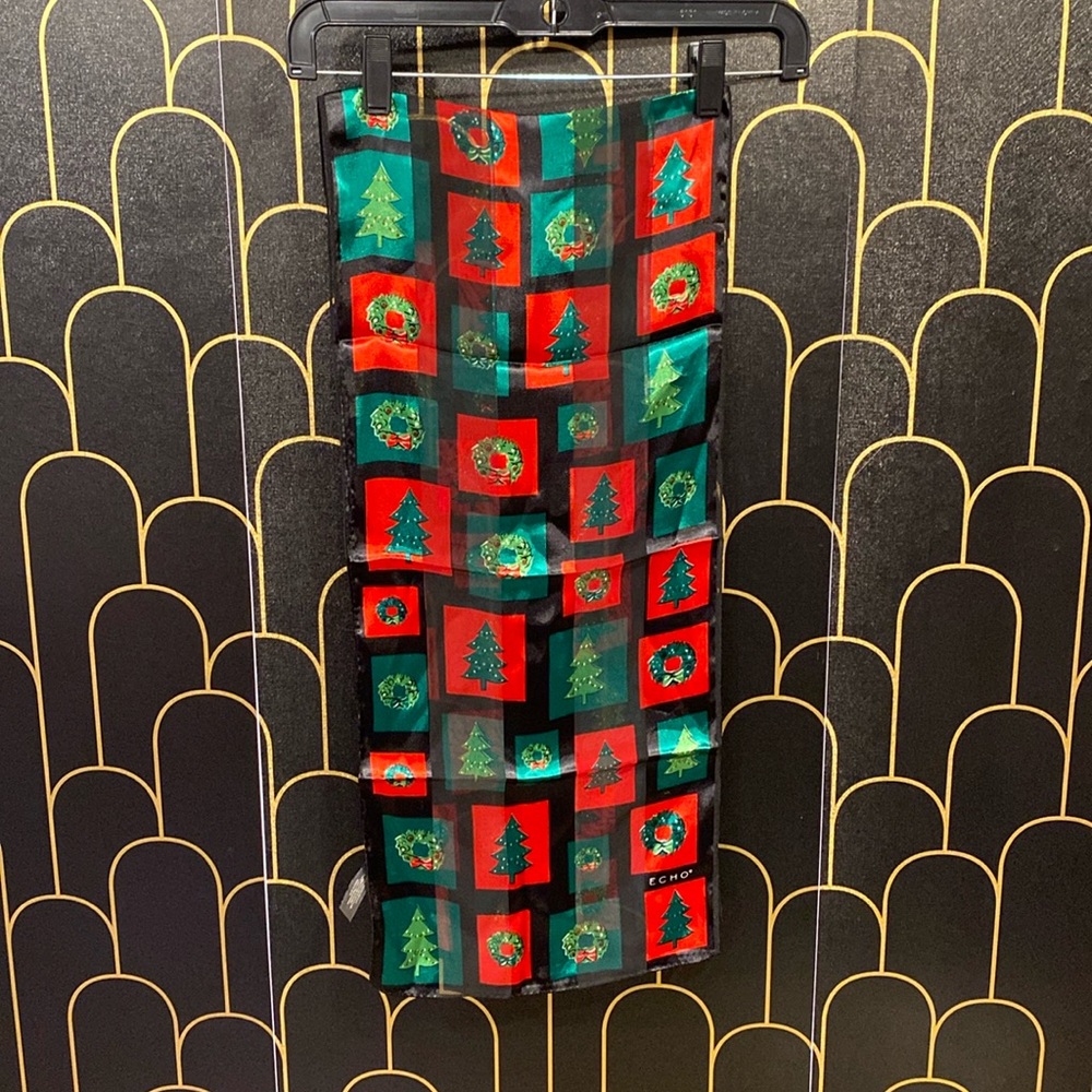 Echo christm scarf